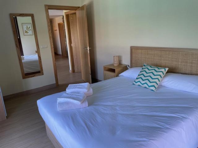 Casita Independiente Y Tres Apartamentos Con Piscina Ladeira Playa Baiona Bagian luar foto