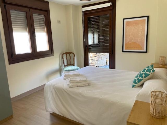 Casita Independiente Y Tres Apartamentos Con Piscina Ladeira Playa Baiona Bagian luar foto