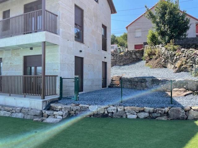 Casita Independiente Y Tres Apartamentos Con Piscina Ladeira Playa Baiona Bagian luar foto